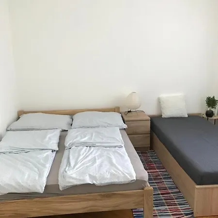 Koezponti Apartment