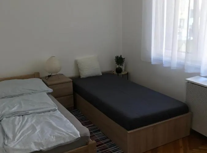 Koezponti 아파트 Kiskunfélegyháza